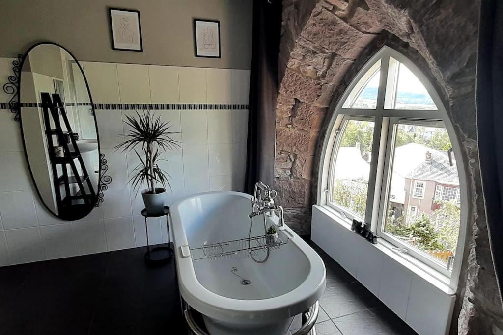 The Viewpoint, 2 Bedroom Apartment In Крийф Екстериор снимка